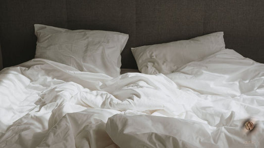 Incorporar una bruma de cama en tu rutina nocturna